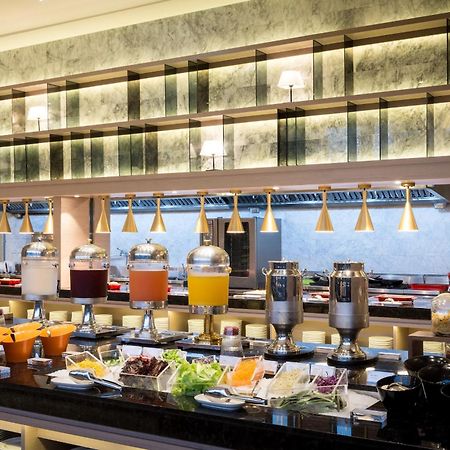 Cuncyue Hot Spring Resort Luodong Esterno foto The buffet at the hotel