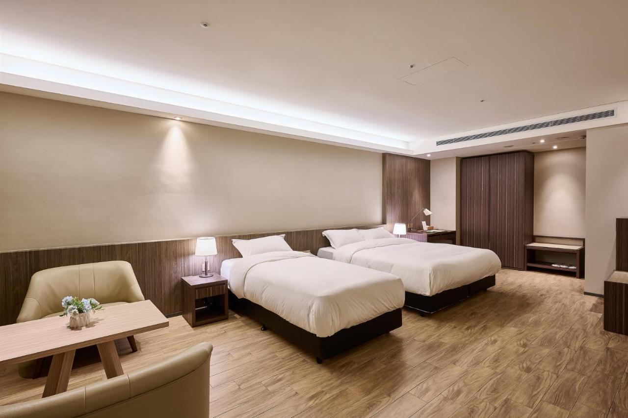 Cuncyue Hot Spring Resort Luodong Esterno foto Deluxe Room