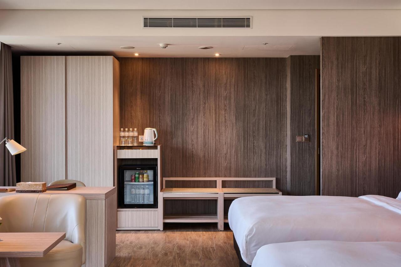 Cuncyue Hot Spring Resort Luodong Esterno foto A room at the hotel