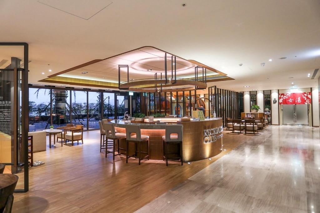 Cuncyue Hot Spring Resort Luodong Esterno foto The lounge at the airport