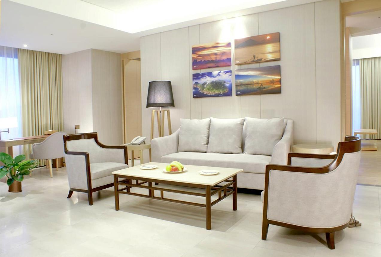 Cuncyue Hot Spring Resort Luodong Camera foto A living room